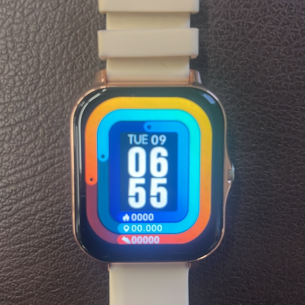Rose Gold Smart Watch - Picture 2 of 4